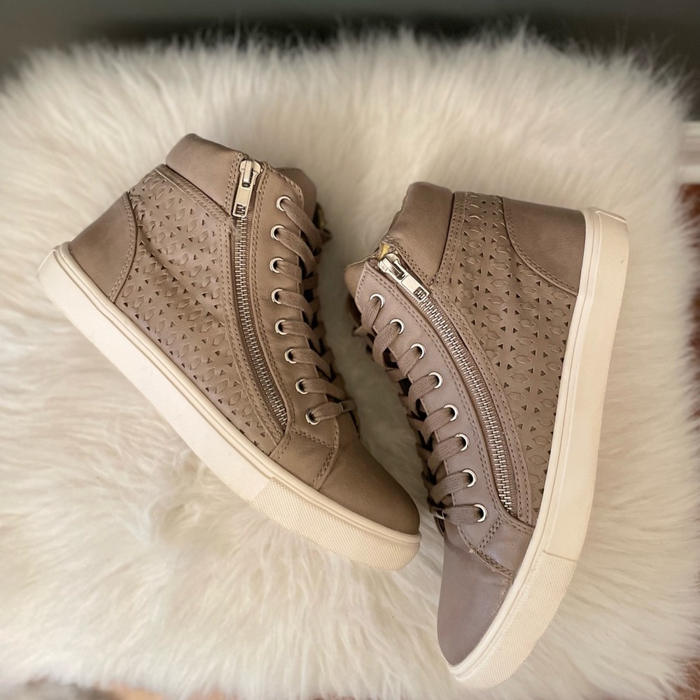 Women’s Steve Madden Eiris in Grey Size 8